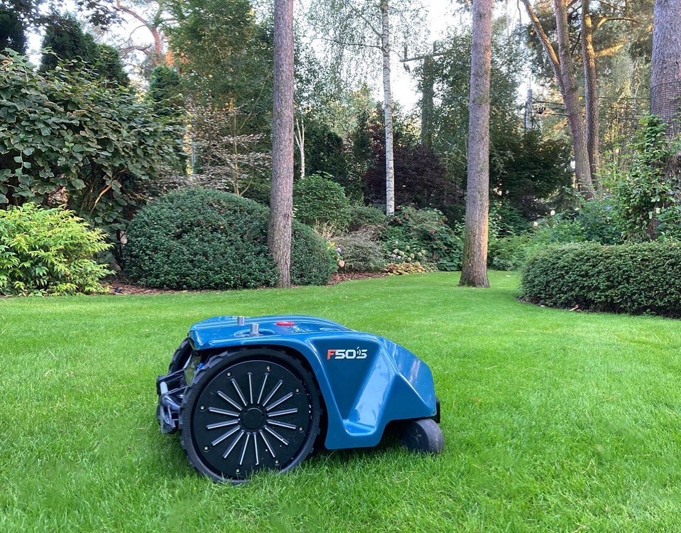 Robot koszący